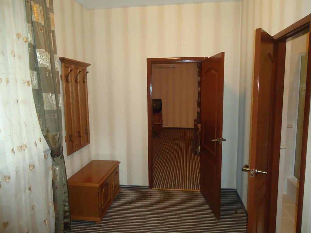 John Hughes Hotel Donetsk Kamer foto